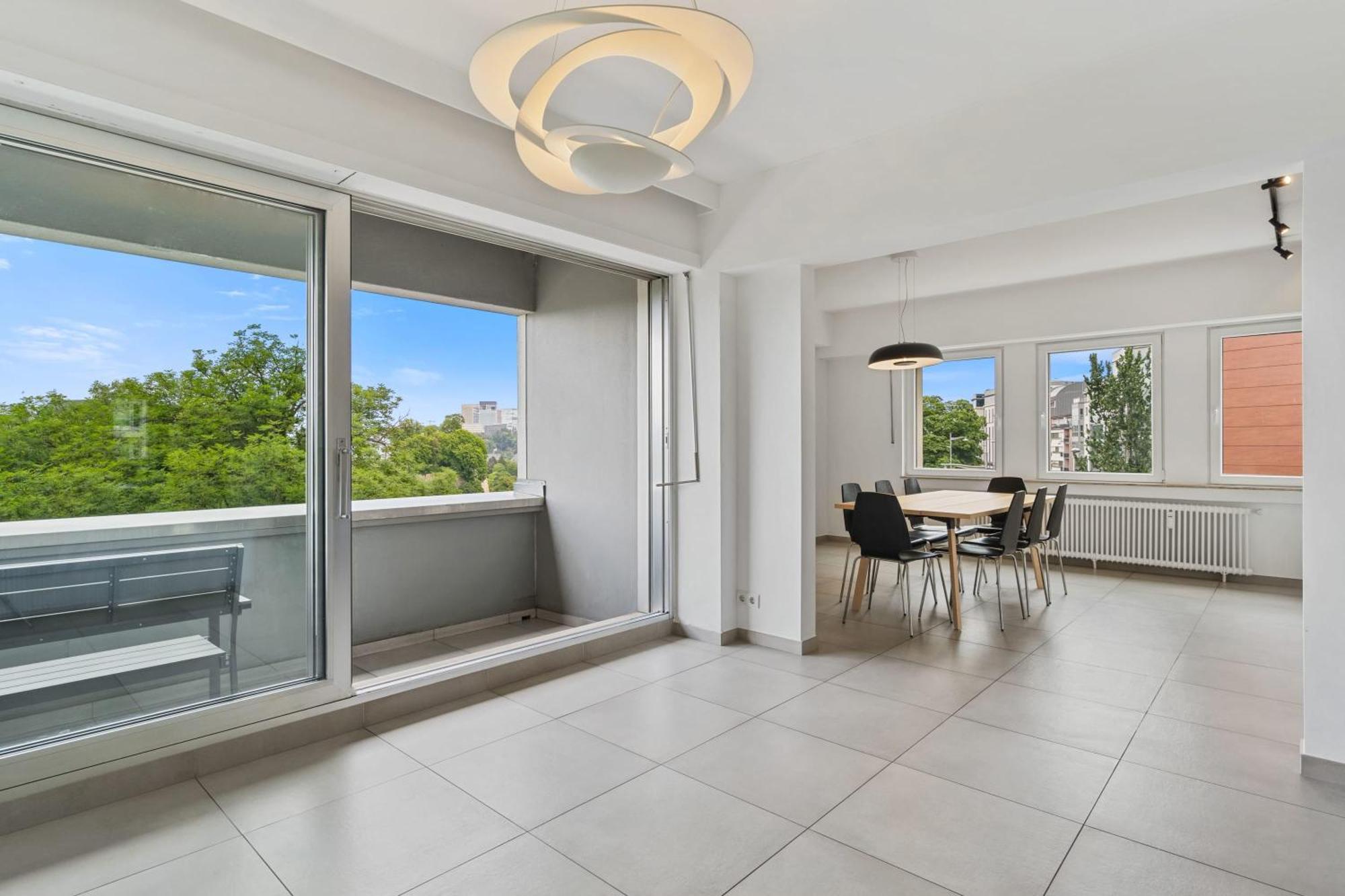 Central Lux 2Br Apt With City Views & Balcony Люксембург Екстериор снимка